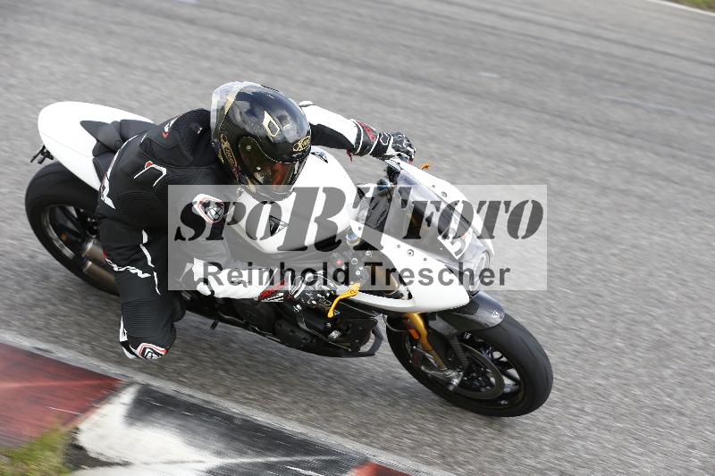 /Archiv-2025/09 22.04.2025 Cornu Master School ADR/rot-rouge/31